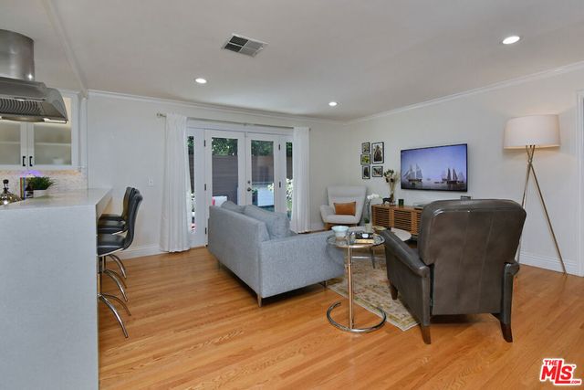 5259 Vesper Avenue, Sherman Oaks, CA 91411