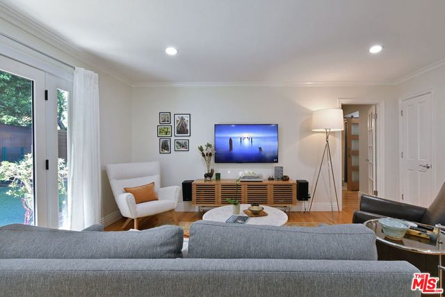 5259 Vesper Avenue, Sherman Oaks, CA 91411