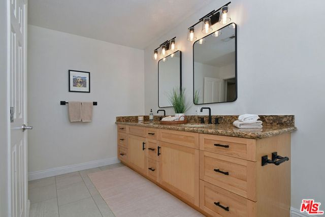 5259 Vesper Avenue, Sherman Oaks, CA 91411