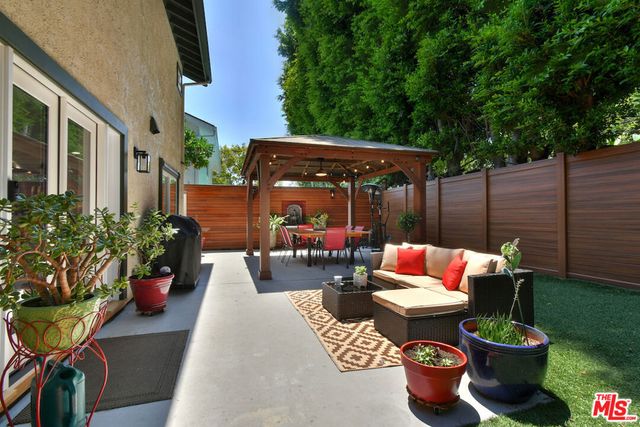 5259 Vesper Avenue, Sherman Oaks, CA 91411
