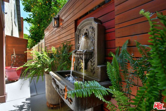 5259 Vesper Avenue, Sherman Oaks, CA 91411