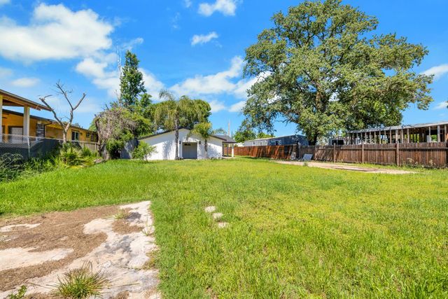 1648 4th Ave, Olivehurst, CA 95961