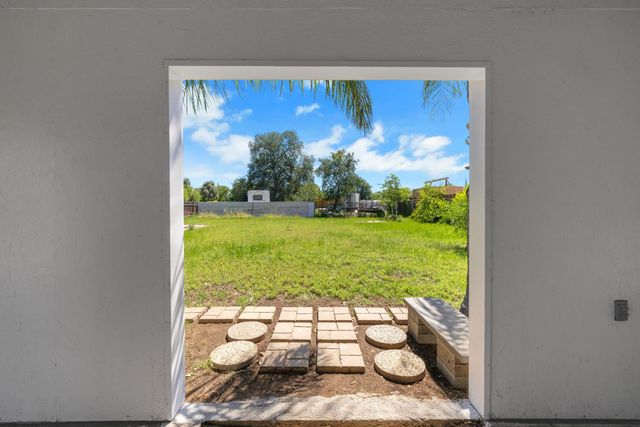 1648 4th Ave, Olivehurst, CA 95961