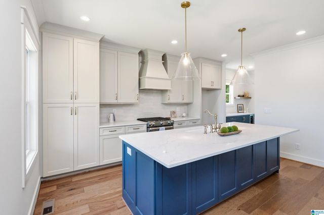 1580 FOREST RIDGE ROAD, Homewood, AL 35226