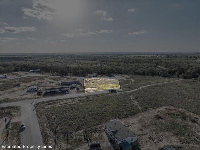 156 Grace LN, Dale, TX 78616