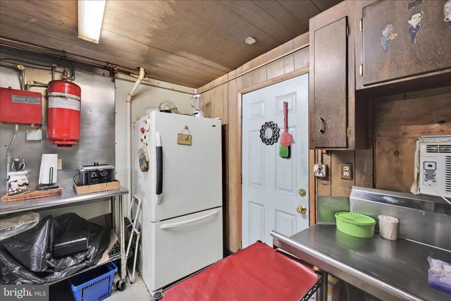 102-104 S 2ND ST, Saint Clair, PA 17970