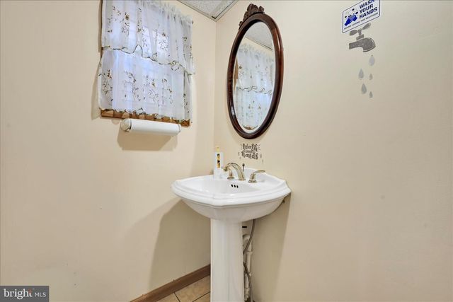 102-104 S 2ND ST, Saint Clair, PA 17970