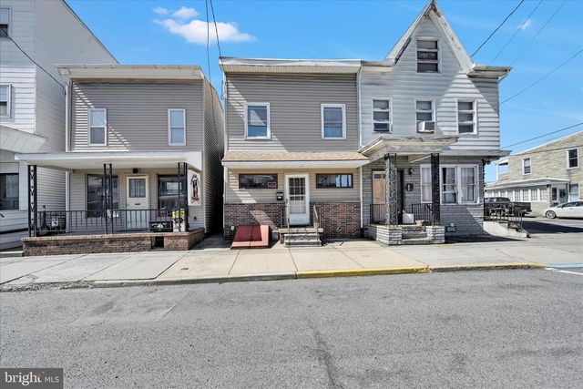 102-104 S 2ND ST, Saint Clair, PA 17970
