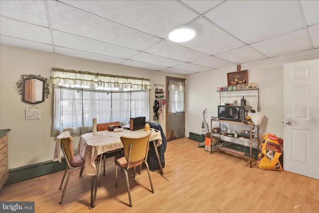 102-104 S 2ND ST, Saint Clair, PA 17970
