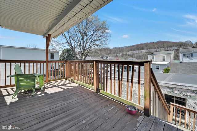 102-104 S 2ND ST, Saint Clair, PA 17970
