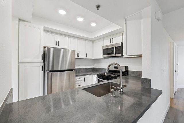 2077 Lakeridge Circle 104, Chula Vista, CA 91913