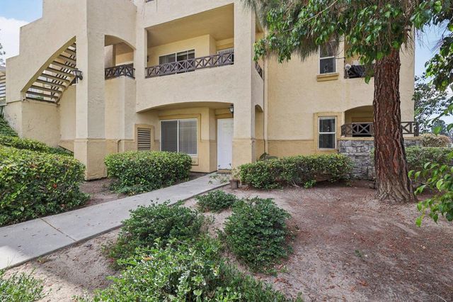 2077 Lakeridge Circle 104, Chula Vista, CA 91913