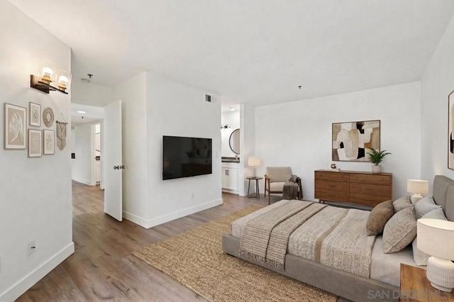 2077 Lakeridge Circle 104, Chula Vista, CA 91913