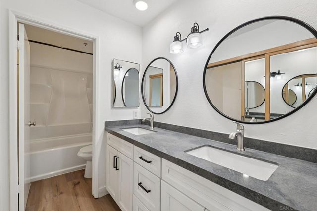 2077 Lakeridge Circle 104, Chula Vista, CA 91913