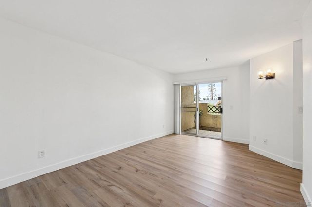 2077 Lakeridge Circle 104, Chula Vista, CA 91913