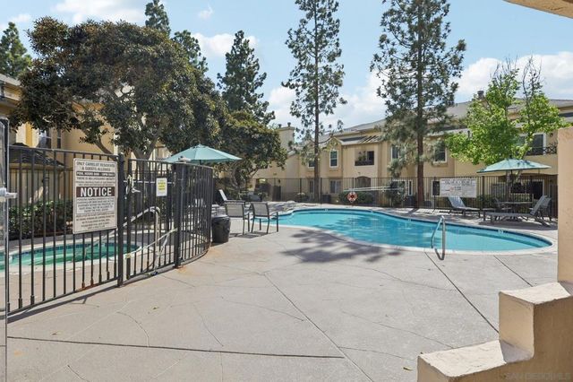 2077 Lakeridge Circle 104, Chula Vista, CA 91913