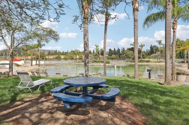 2077 Lakeridge Circle 104, Chula Vista, CA 91913