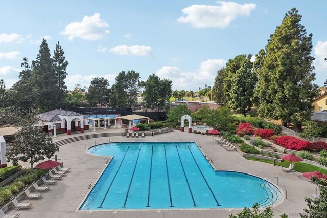 2077 Lakeridge Circle 104, Chula Vista, CA 91913