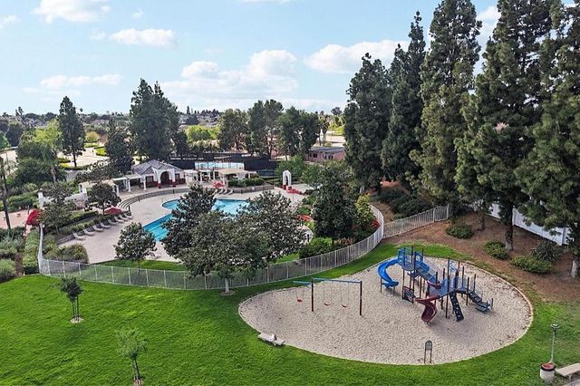 2077 Lakeridge Circle 104, Chula Vista, CA 91913