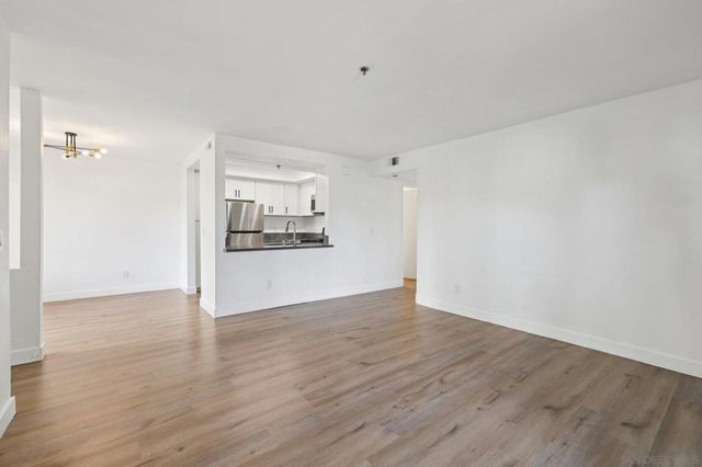 2077 Lakeridge Circle 104, Chula Vista, CA 91913