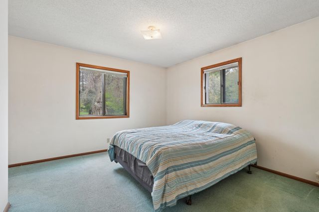703 Cope Avenue W, Roseville, MN 55113