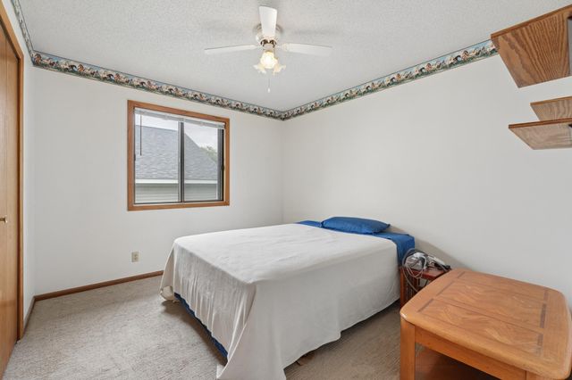 703 Cope Avenue W, Roseville, MN 55113