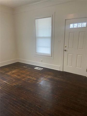 52 Ivy Street, Porterdale, GA 30014