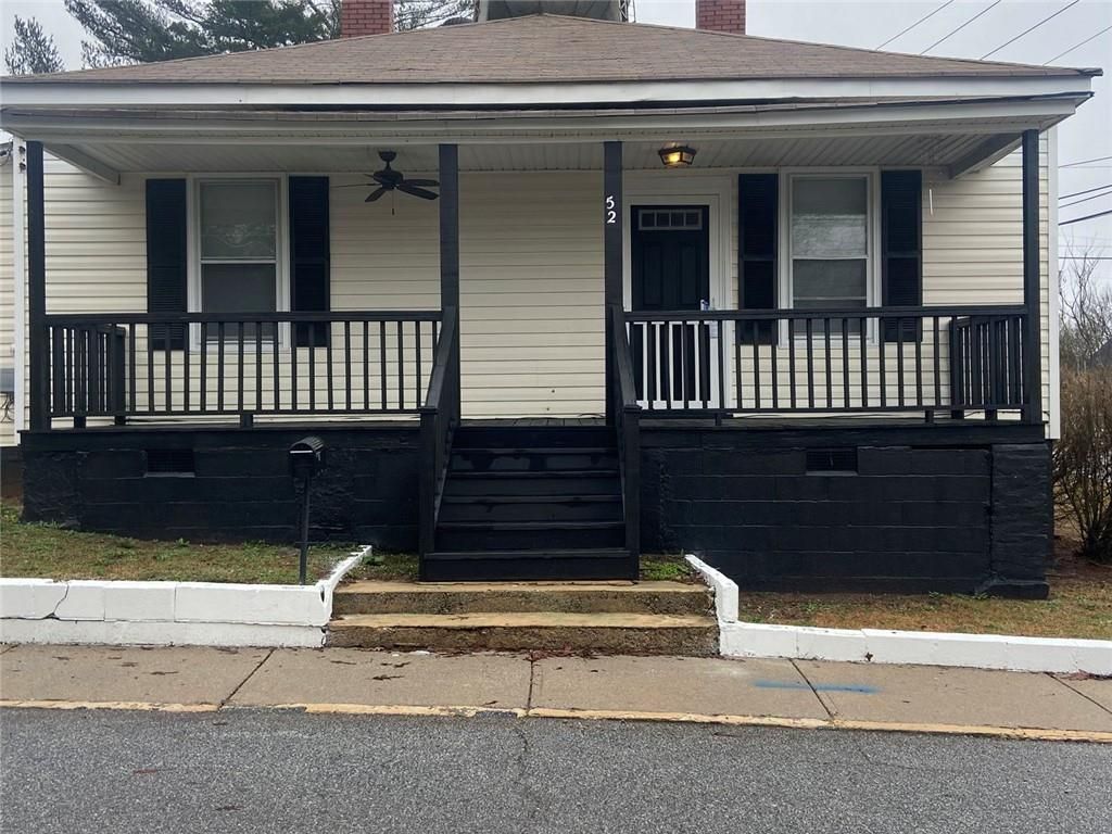 52 Ivy Street, Porterdale, GA 30014