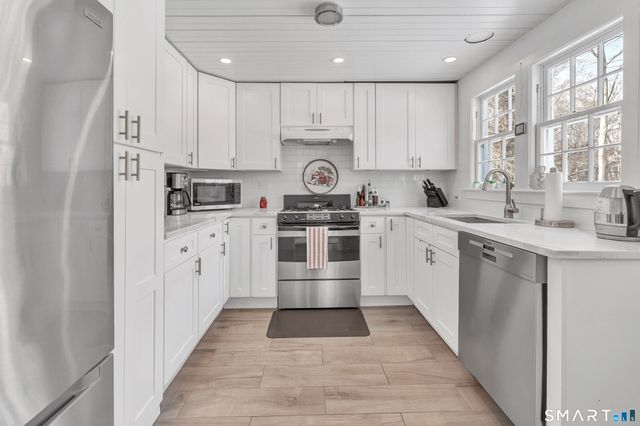 70 Cranbury Road, Norwalk, CT 06851