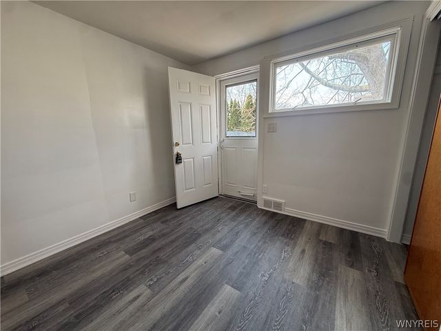 3750 Deveaux Street, Niagara Falls, NY 14305