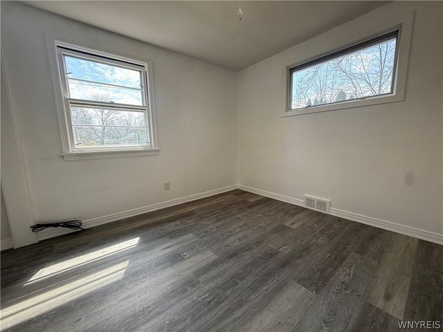 3750 Deveaux Street, Niagara Falls, NY 14305