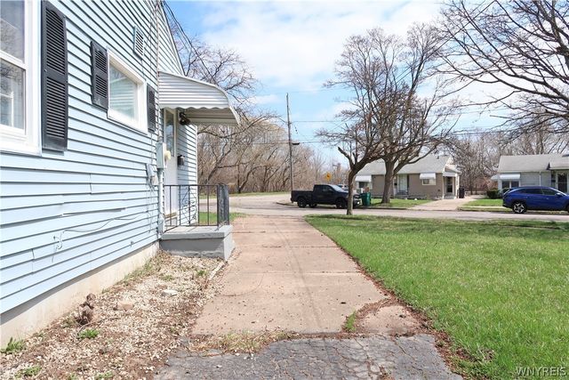 3750 Deveaux Street, Niagara Falls, NY 14305