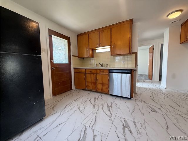 3750 Deveaux Street, Niagara Falls, NY 14305