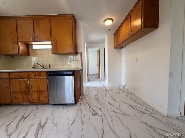 3750 Deveaux Street, Niagara Falls, NY 14305