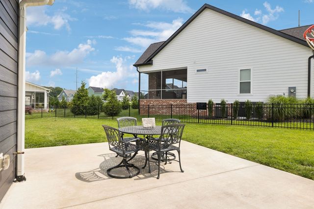 120 Pontoon Pl, Winchester, TN 37398