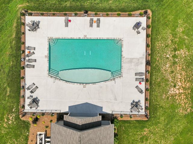 120 Pontoon Pl, Winchester, TN 37398