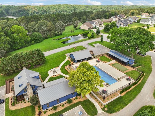 120 Pontoon Pl, Winchester, TN 37398