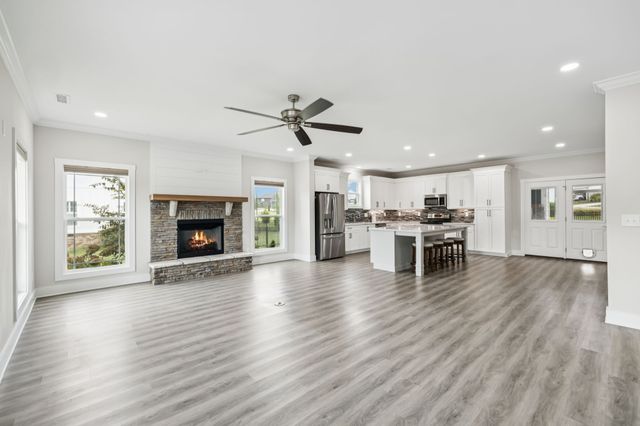 120 Pontoon Pl, Winchester, TN 37398