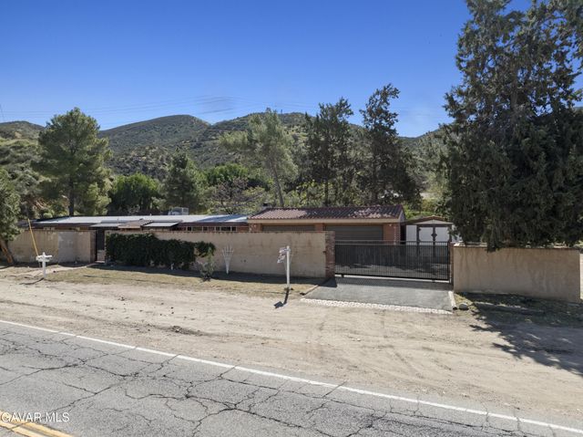 11950 Sierra Highway, Santa Clarita, CA 91390