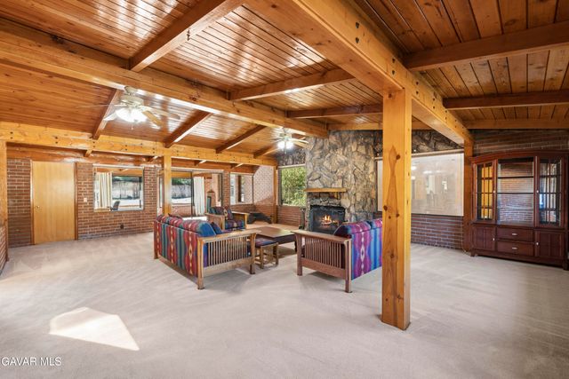 11950 Sierra Highway, Santa Clarita, CA 91390