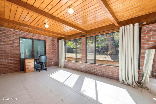 11950 Sierra Highway, Santa Clarita, CA 91390