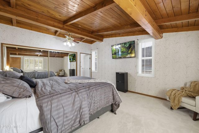 11950 Sierra Highway, Santa Clarita, CA 91390