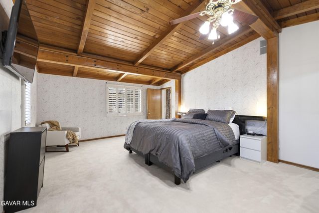 11950 Sierra Highway, Santa Clarita, CA 91390