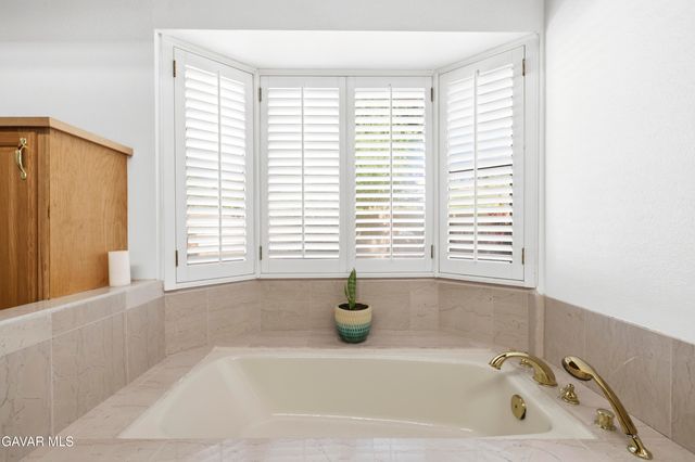 11950 Sierra Highway, Santa Clarita, CA 91390