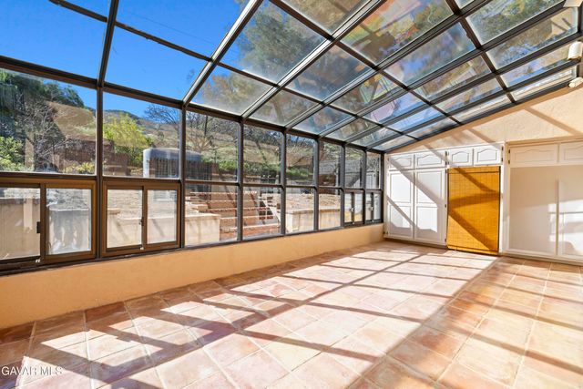 11950 Sierra Highway, Santa Clarita, CA 91390