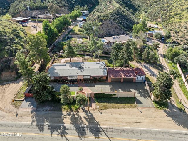 11950 Sierra Highway, Santa Clarita, CA 91390