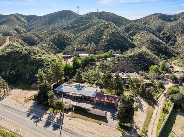 11950 Sierra Highway, Santa Clarita, CA 91390