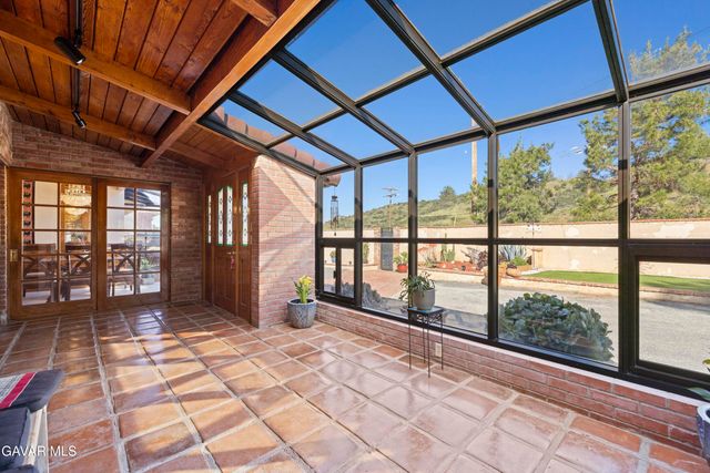 11950 Sierra Highway, Santa Clarita, CA 91390