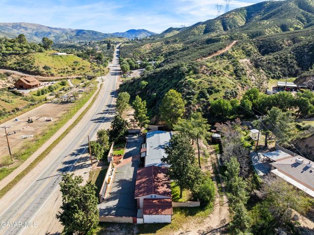 11950 Sierra Highway, Santa Clarita, CA 91390