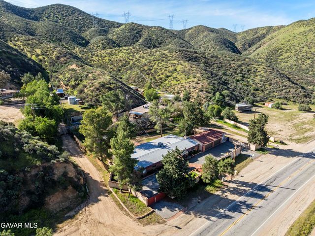 11950 Sierra Highway, Santa Clarita, CA 91390